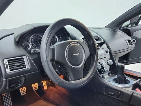 Used 2015 Aston Martin V8 Vantage Coupe RWD image 13