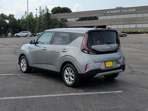 Certified 2023 Kia Soul LX w/ Option Group 015 FWD image 3