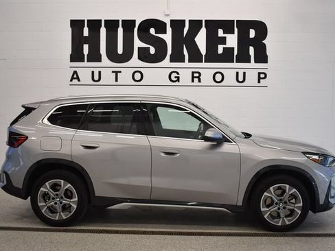 Used 2025 BMW X1 xDrive28i w/ Convenience Package AWD/4WD image 2