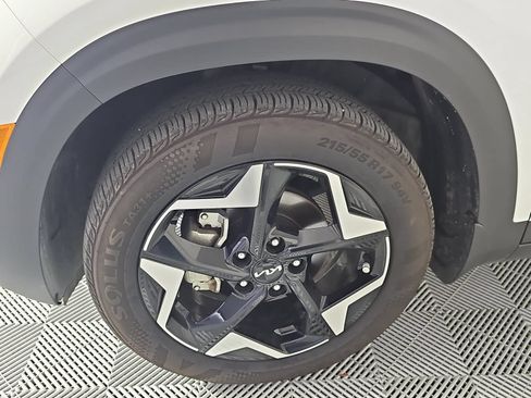 Used 2025 Kia Seltos S FWD image 10
