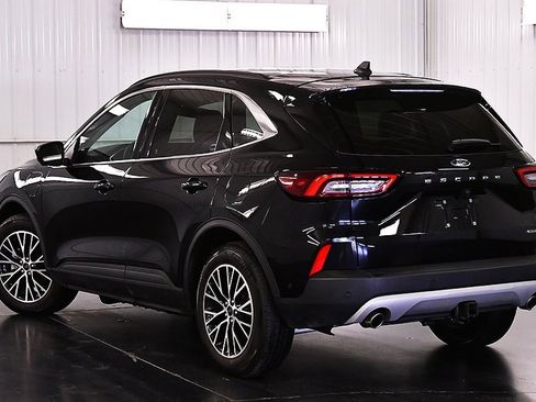Used 2023 Ford Escape SE w/ PHEV Premium Package image 5