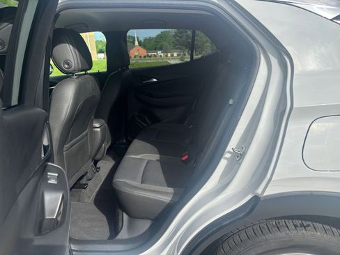 Used 2025 Buick Encore GX Preferred image 24
