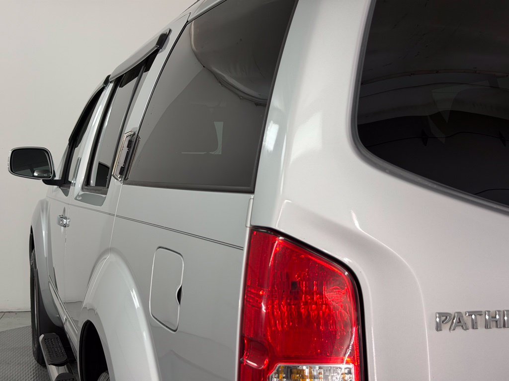 Used 2012 Nissan Pathfinder SV RWD image 60