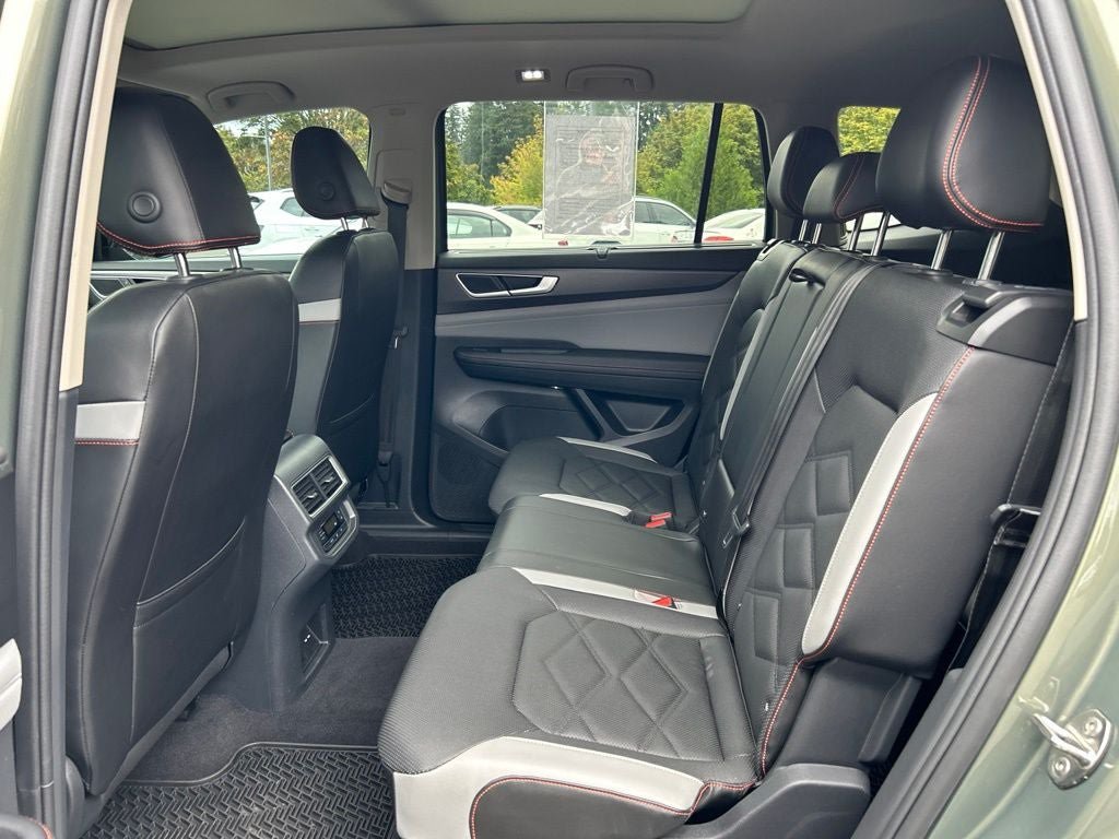 Certified 2024 Volkswagen Atlas Peak Edition SE AWD/4WD image 14