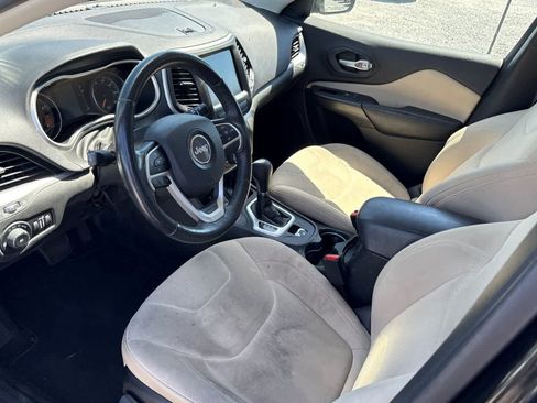 Used 2015 Jeep Cherokee Latitude AWD/4WD image 14
