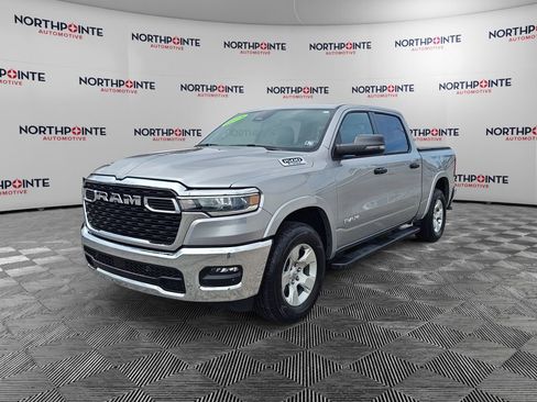 Used 2025 RAM 1500 Big Horn AWD/4WD image 2