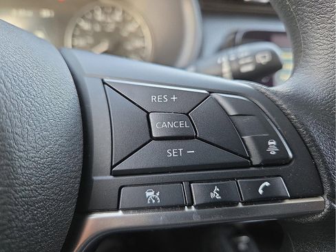 Used 2024 Nissan Kicks SV image 18