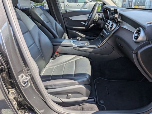 Used 2022 Mercedes-Benz GLC 300 image 36