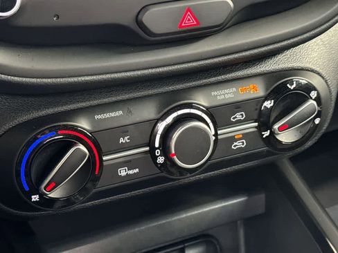 Used 2025 Kia Soul LX w/ LX Technology Package image 20