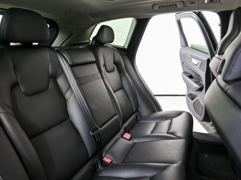 Used 2019 Volvo XC60 T5 Inscription w/ Protection Package Premier image 22