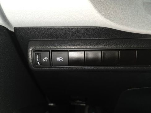 Used 2022 Toyota Corolla SE image 19