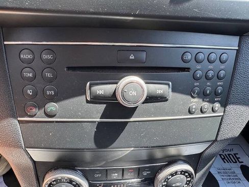 Used 2011 Mercedes-Benz GLK 350 2WD image 42