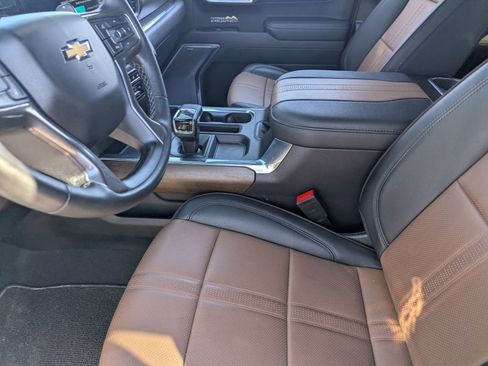 Used 2023 Chevrolet Silverado 1500 High Country w/ Technology Package image 19