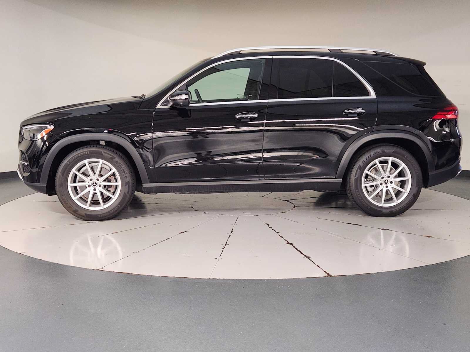 Used 2025 Mercedes-Benz GLE 350 4MATIC image 5