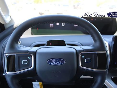 New 2026 Ford Expedition Platinum image 17