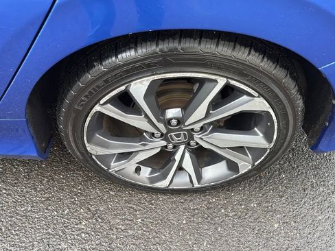 Used 2020 Honda Civic Touring image 9