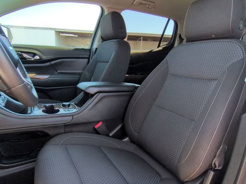 Used 2023 GMC Acadia SLE w/ Driver Convenience Package image 19