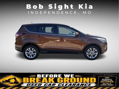 Used 2017 Ford Escape SE AWD/4WD image 11