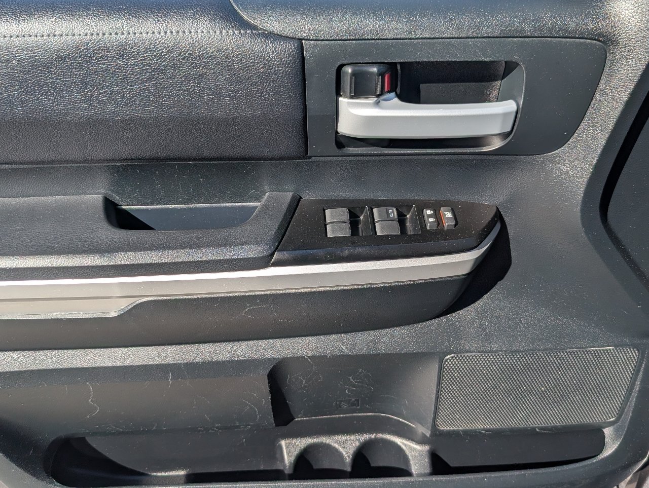 Used 2017 Toyota Tundra SR5 RWD image 15