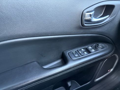 Used 2019 Jeep Compass High Altitude AWD/4WD image 14