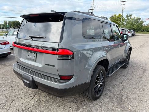 Used 2025 Lexus GX 550 w/ Cold Area Package AWD/4WD image 5