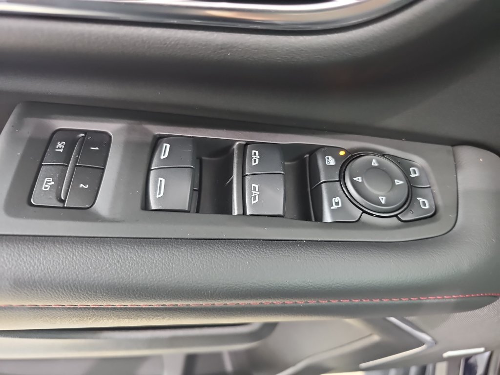 Used 2022 Chevrolet Tahoe RST w/ Luxury Package AWD/4WD image 35