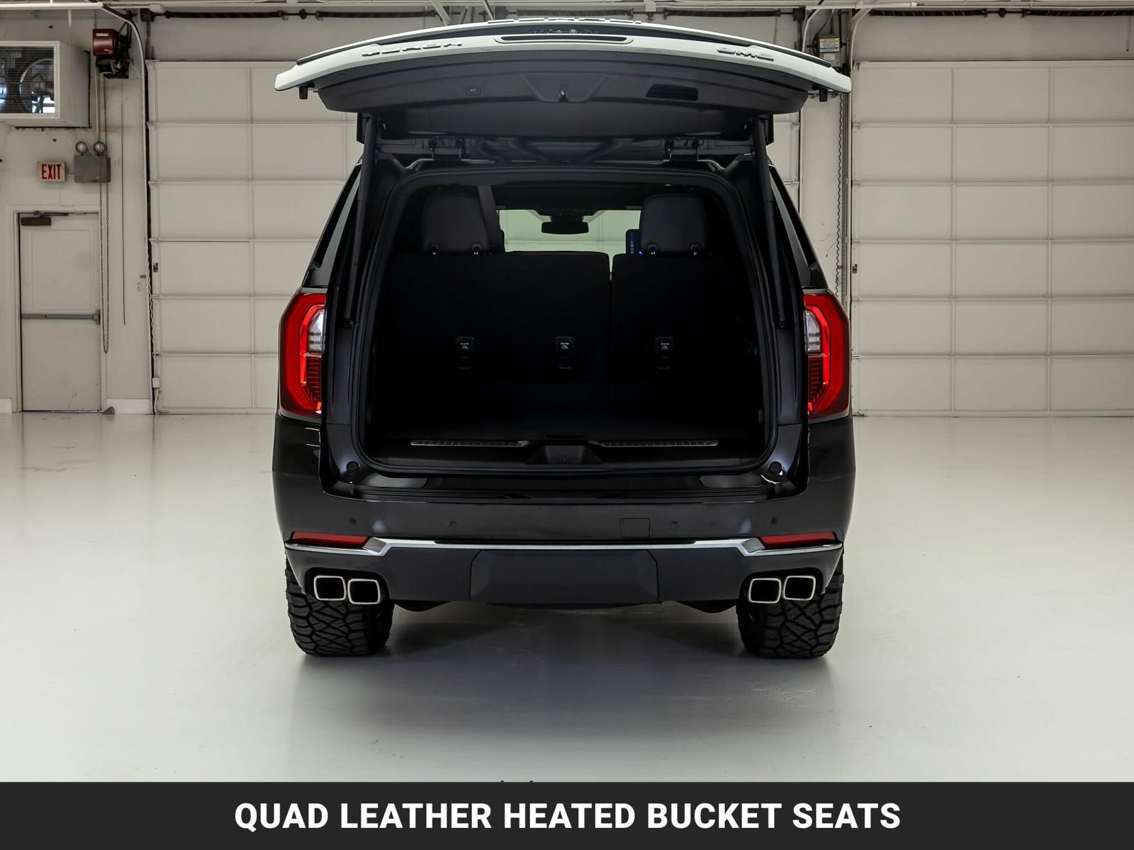 Used 2025 GMC Yukon Denali Ultimate AWD/4WD image 8