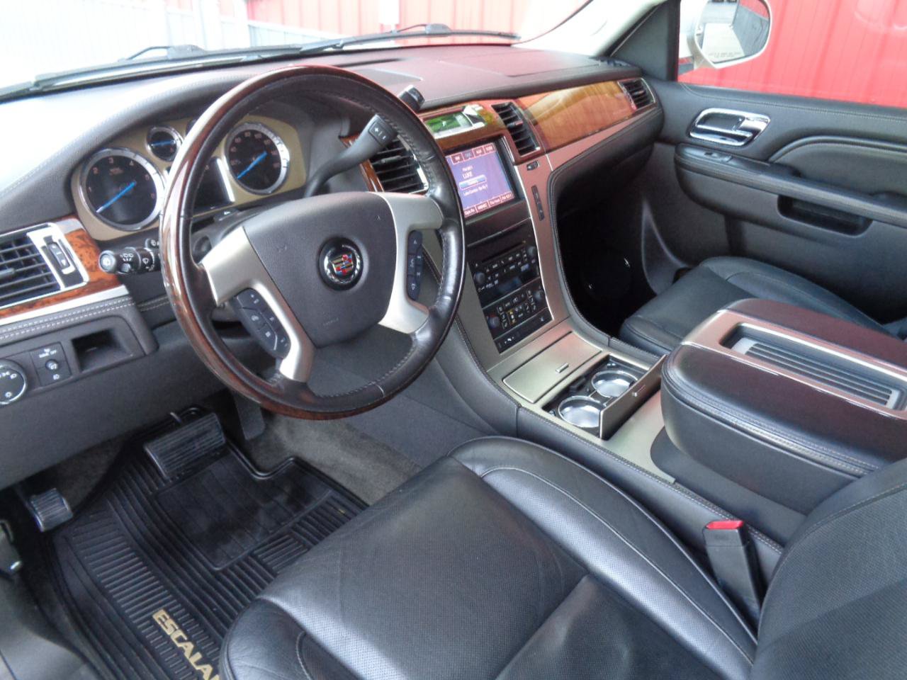 Used 2013 Cadillac Escalade ESV Platinum AWD/4WD image 2