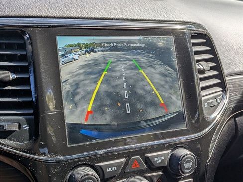 Certified 2021 Jeep Grand Cherokee Limited X image 18