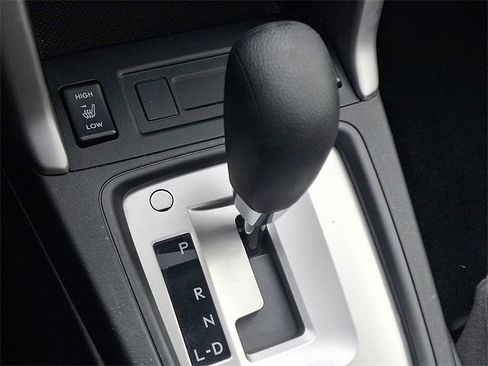 Used 2015 Subaru Forester 2.5i Premium w/ All-Weather Package image 14