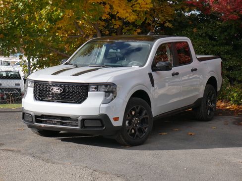 New 2025 Ford Maverick XLT w/ XLT Luxury Package image 2