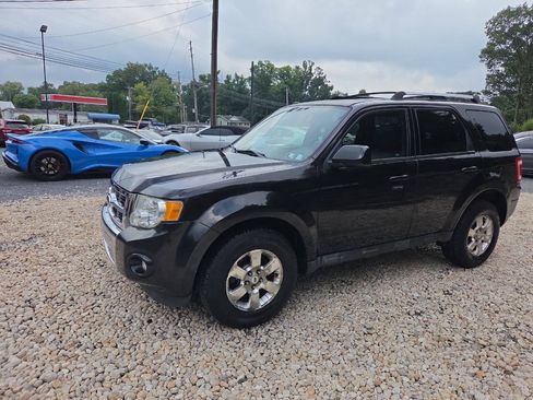 Used 2011 Ford Escape Limited w/ 301A Rapid Spec Order Code AWD/4WD image 2