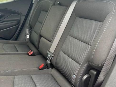 Used 2023 GMC Terrain SLE w/ Driver Convenience Package FWD image 17