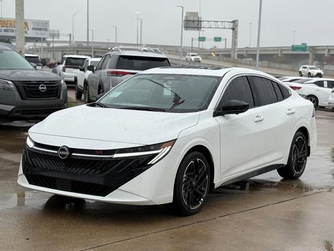 New 2026 Nissan Sentra SR image 5