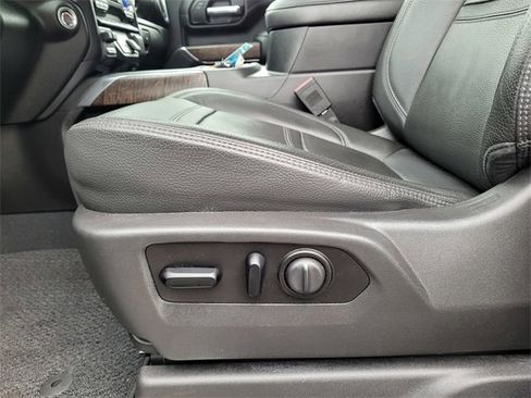 Used 2020 GMC Sierra 3500 Denali w/ Denali Ultimate Package image 21