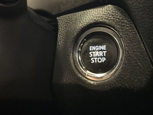 Certified 2025 Toyota RAV4 XLE FWD image 27