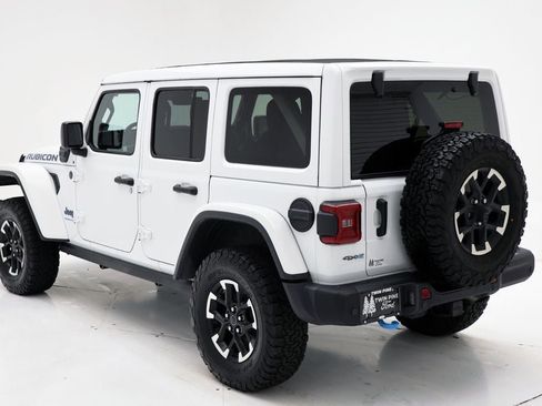 Used 2024 Jeep Wrangler Unlimited Rubicon 4xe image 5