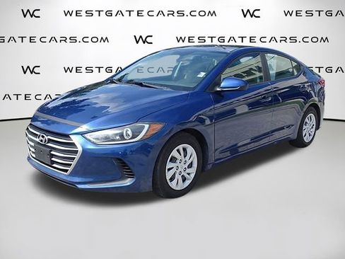 Used 2017 Hyundai Elantra SE image 4
