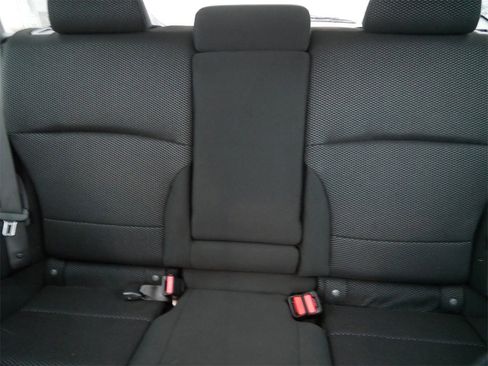 Used 2017 Subaru Outback 2.5i Premium image 13