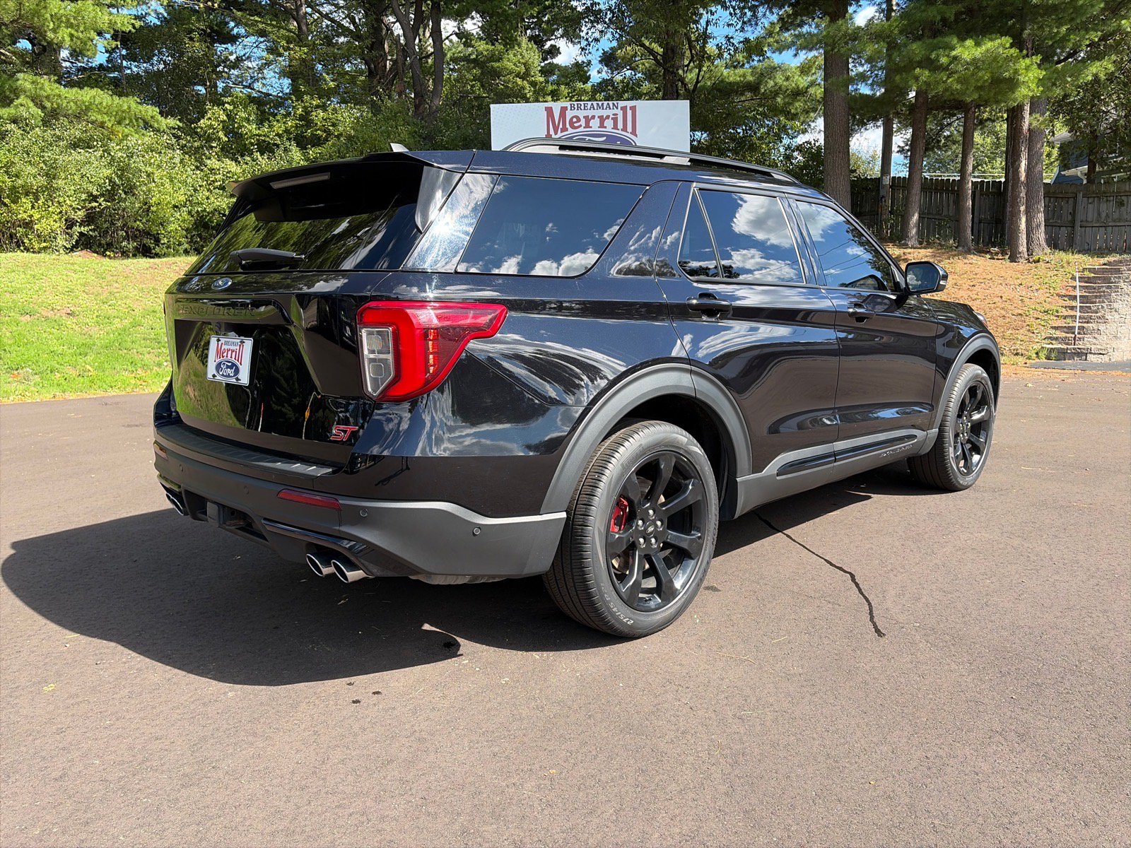 Used 2023 Ford Explorer ST w/ Technology Package AWD/4WD image 6