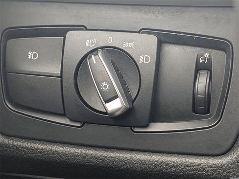 Used 2016 BMW 320i Sedan image 21