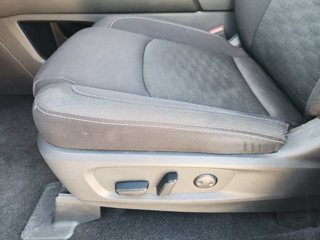 Used 2024 Nissan Pathfinder SV FWD image 22