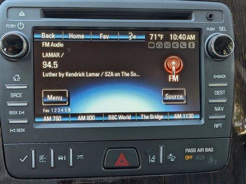 Used 2017 Chevrolet Traverse Premier image 12