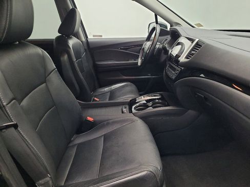 Used 2018 Honda Pilot Touring image 21