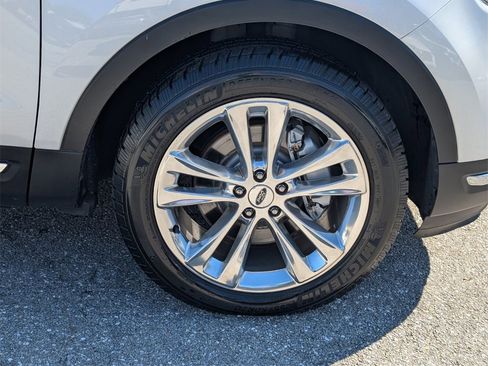 Used 2019 Ford Explorer Limited w/ Class III Trailer Tow Package image 18