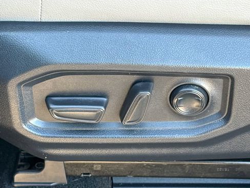 Used 2024 Toyota Tundra Limited AWD/4WD image 21