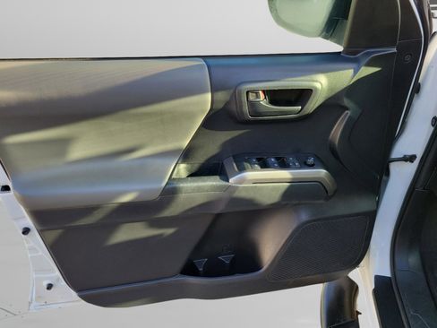 Used 2022 Toyota Tacoma SR5 image 20