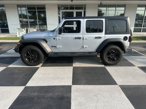Used 2023 Jeep Wrangler Unlimited Sport AWD/4WD image 1