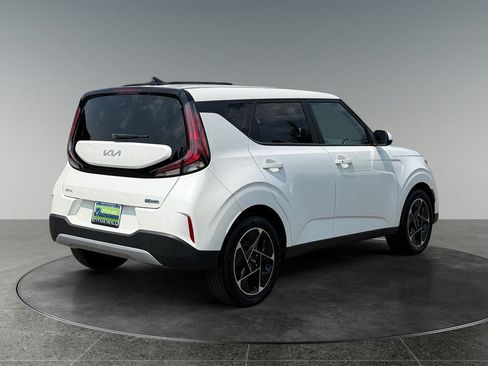 Used 2023 Kia Soul EX FWD image 9
