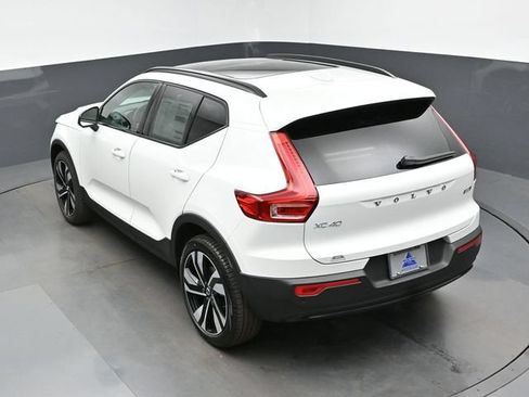 New 2026 Volvo XC40 B5 Plus w/ Climate Package AWD/4WD image 46